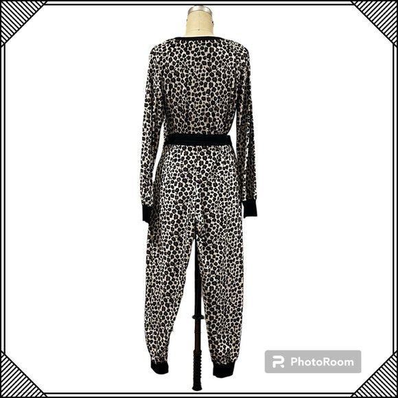 FELINA Velour/Fleece Cheetah Print Pajama Set - Size M - Picture 2 of 11